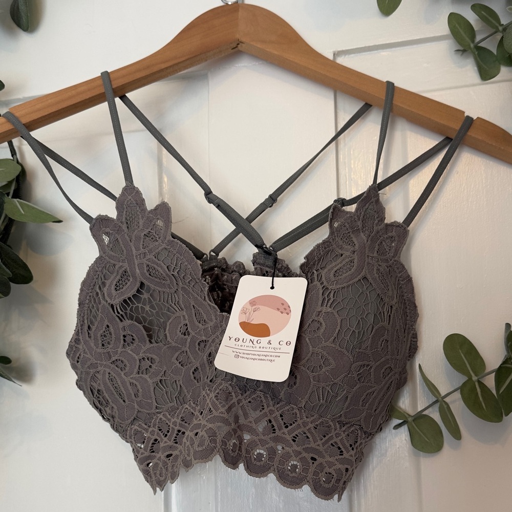 NWT Gray Lace Bralette Size L